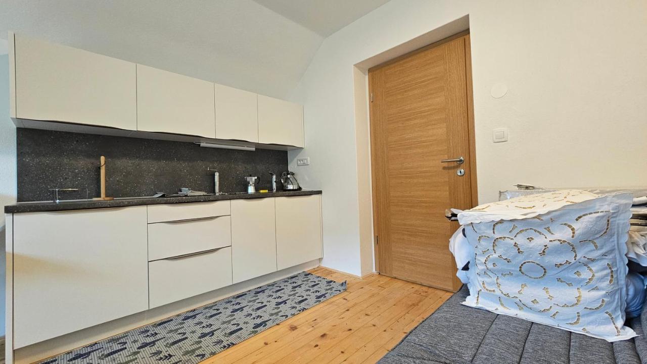 Apartma Sava-Stol Jesenice Exteriör bild