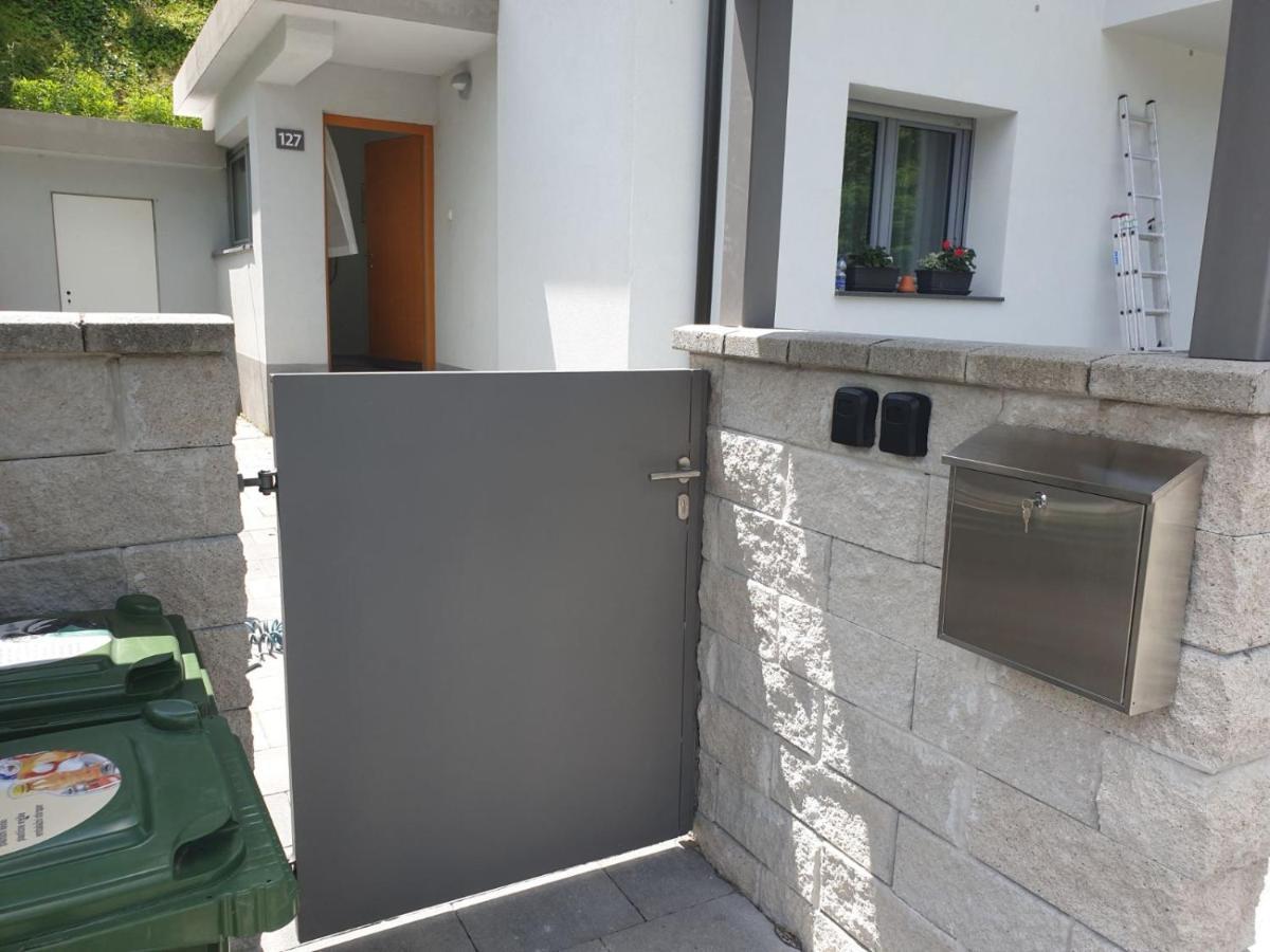 Apartma Sava-Stol Jesenice Exteriör bild